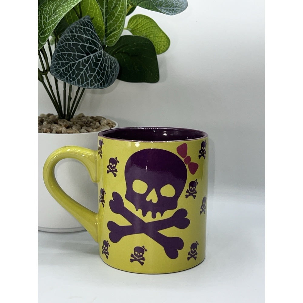 David & Goliath 2010 Skull Purple Pink Bow 12oz Coffee Mug - Picture 2 of 7
